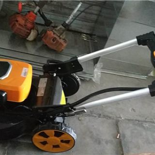 82V5AH鋰電池草坪機(jī)，20寸加厚鋼底盤，帶自走功能，靜音環(huán)保高效